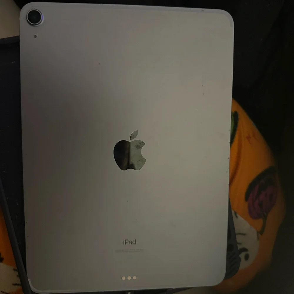 Apple 10.9-inch iPad Air Wi-Fi 64GB - Sky Blue